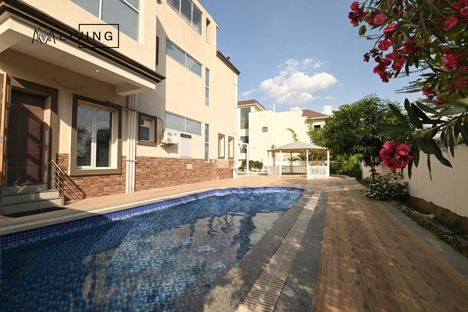 Pool 1